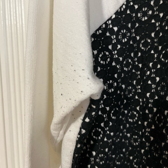 Vince Camuto lace sweatshirt - Picture 4 of 4